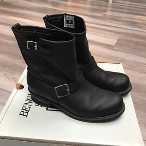 Frye Engineer 8R boots
